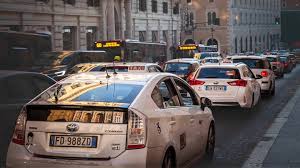 機場的士一口價與call taxi：香港市民出行新智慧